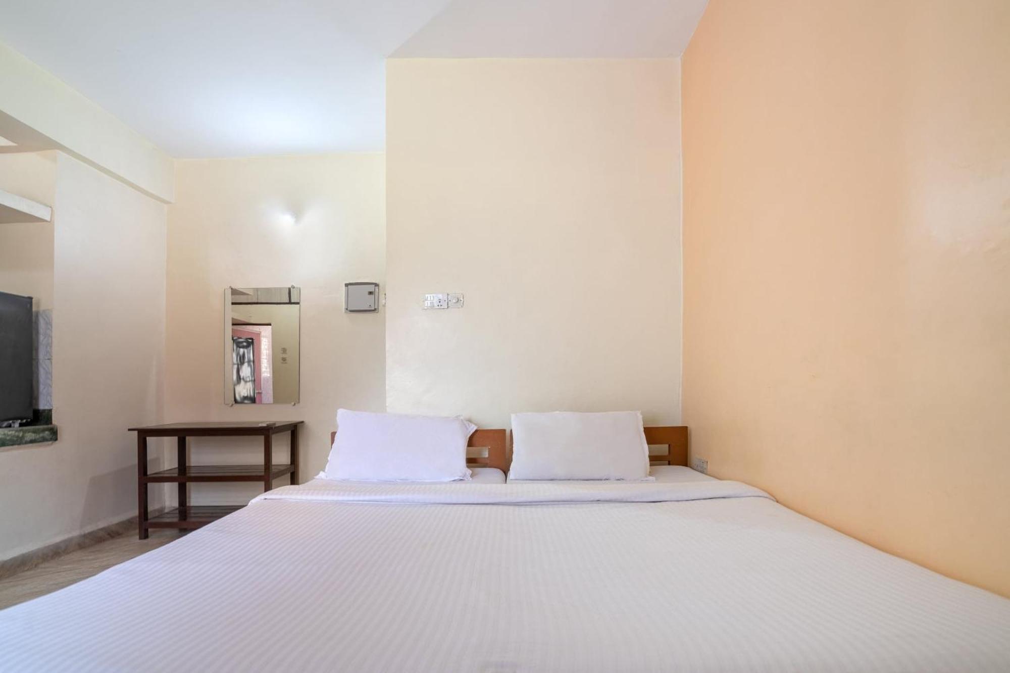 Spot On Ps Guest House Calangute Exteriér fotografie