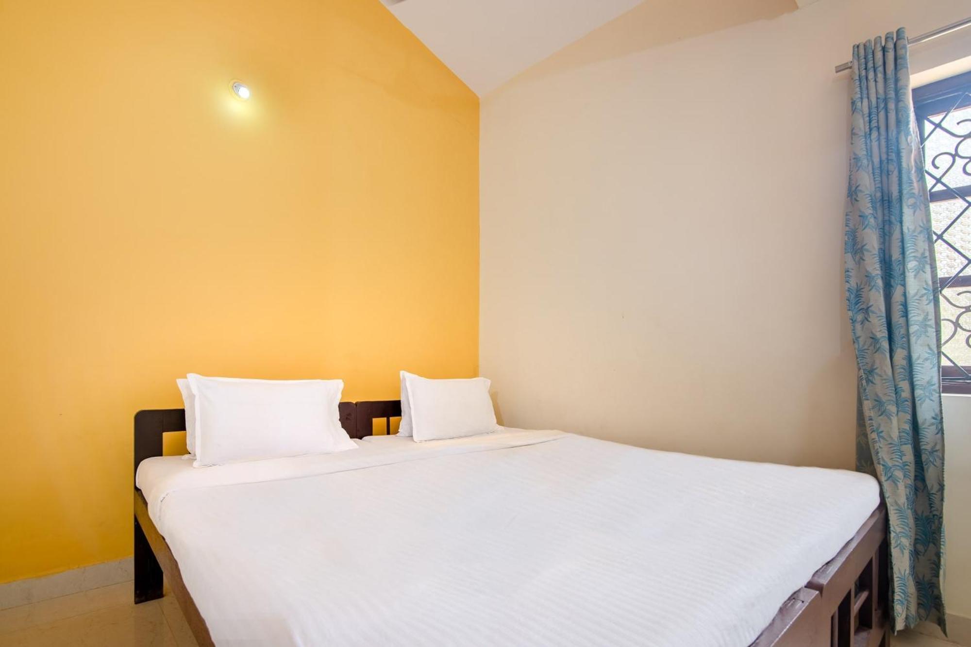 Spot On Ps Guest House Calangute Exteriér fotografie