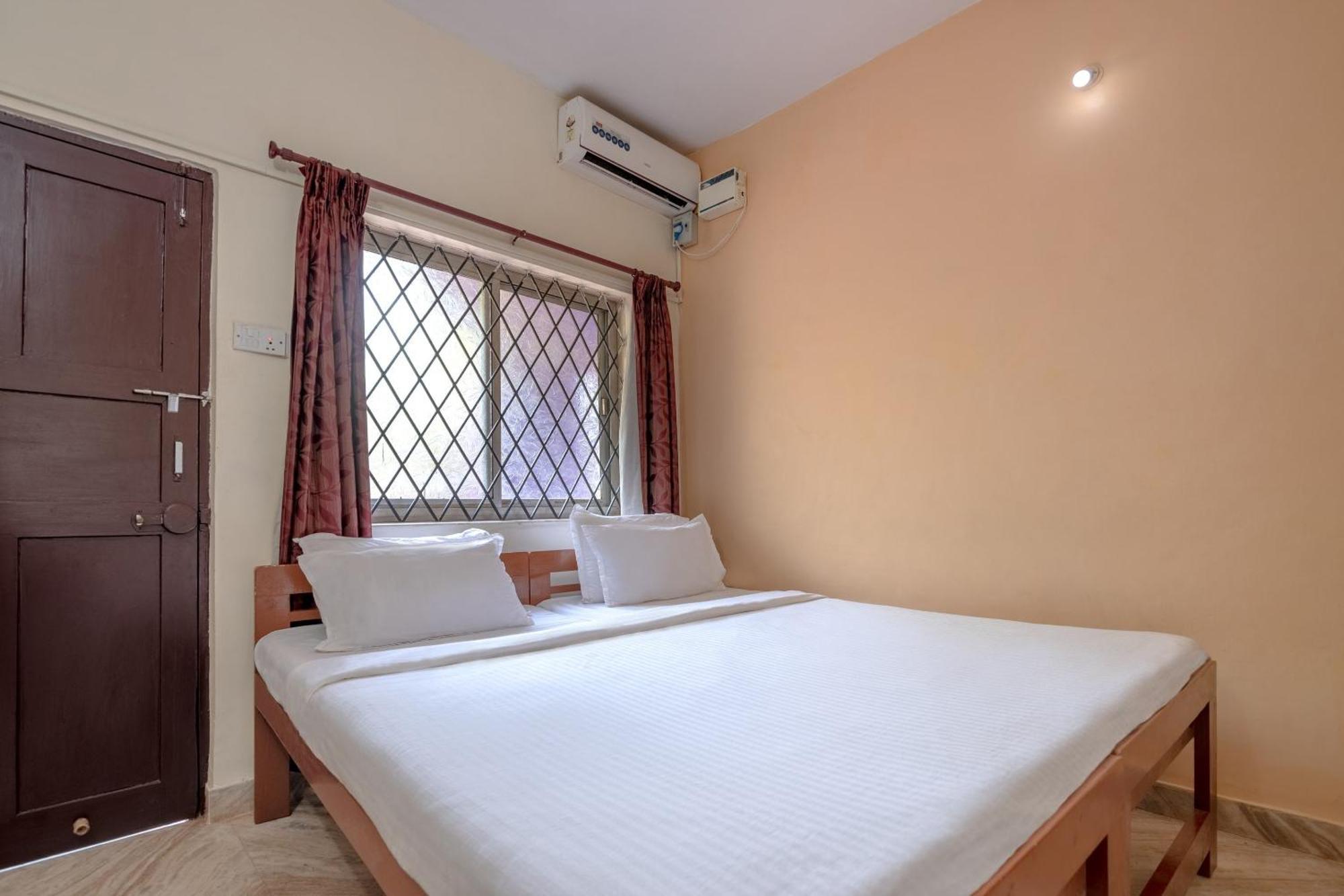 Spot On Ps Guest House Calangute Exteriér fotografie