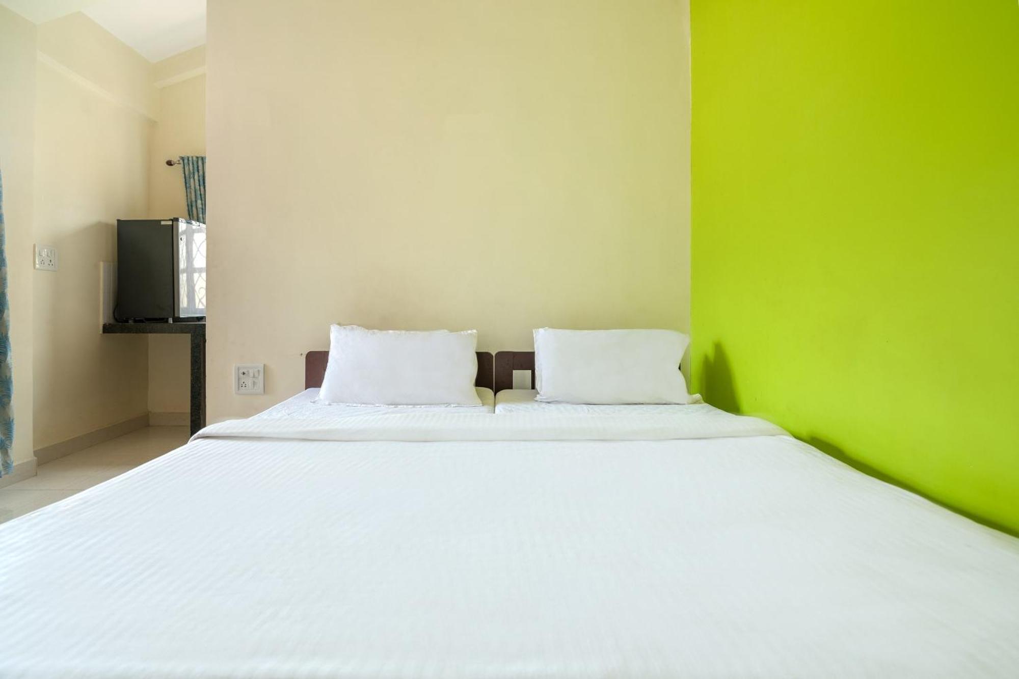 Spot On Ps Guest House Calangute Exteriér fotografie