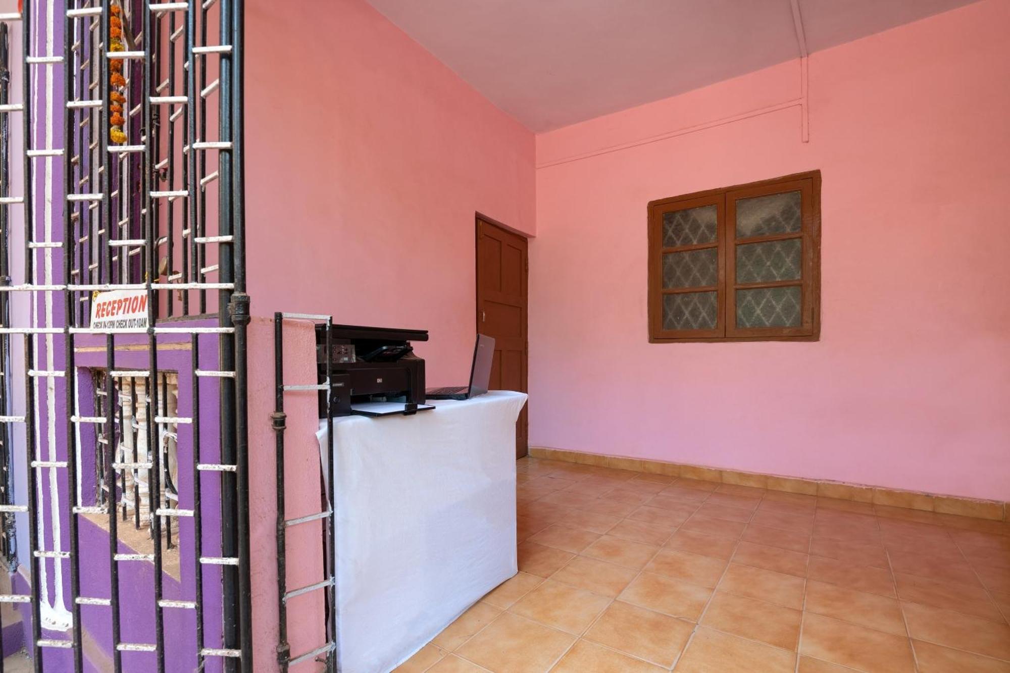 Spot On Ps Guest House Calangute Exteriér fotografie