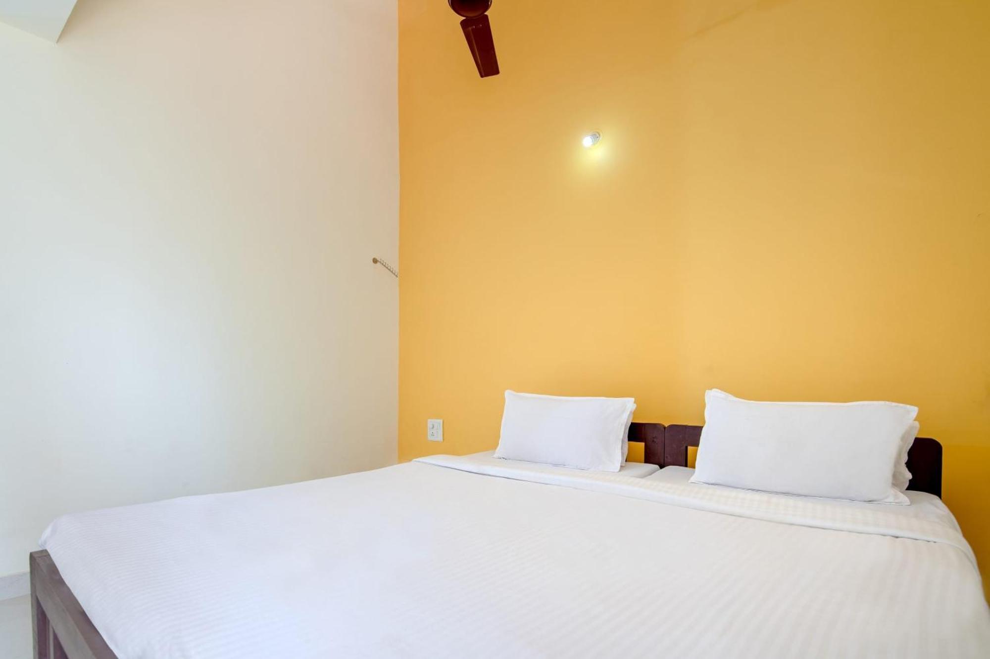 Spot On Ps Guest House Calangute Exteriér fotografie