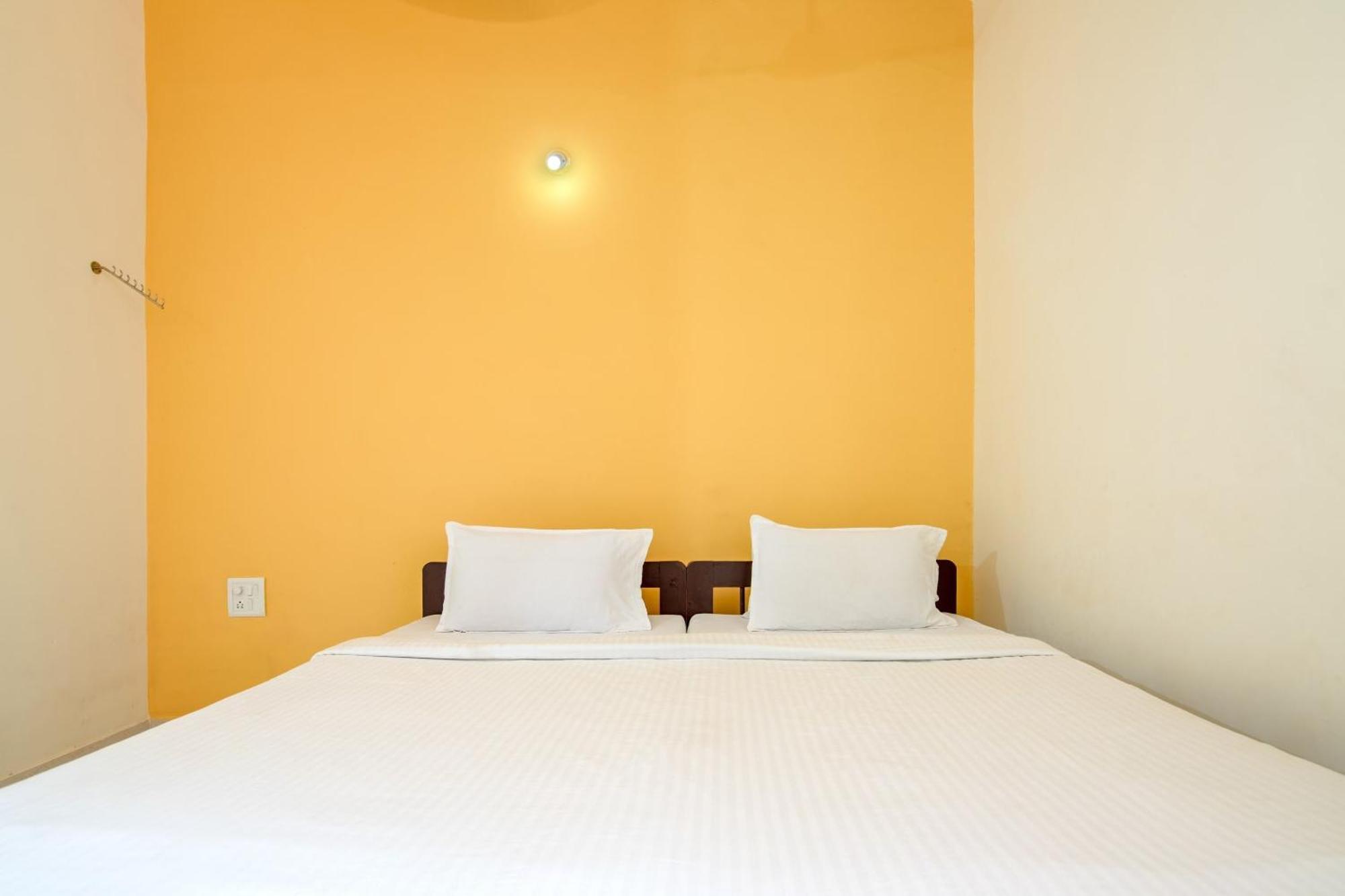 Spot On Ps Guest House Calangute Exteriér fotografie